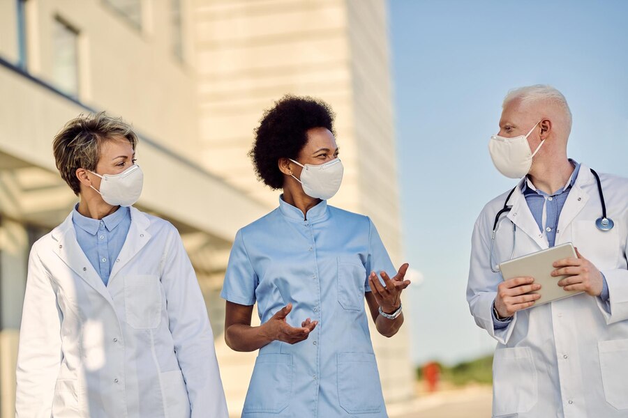 Choosing Scrubs for the Sizzle: Stay Comfortable in Hot Weather